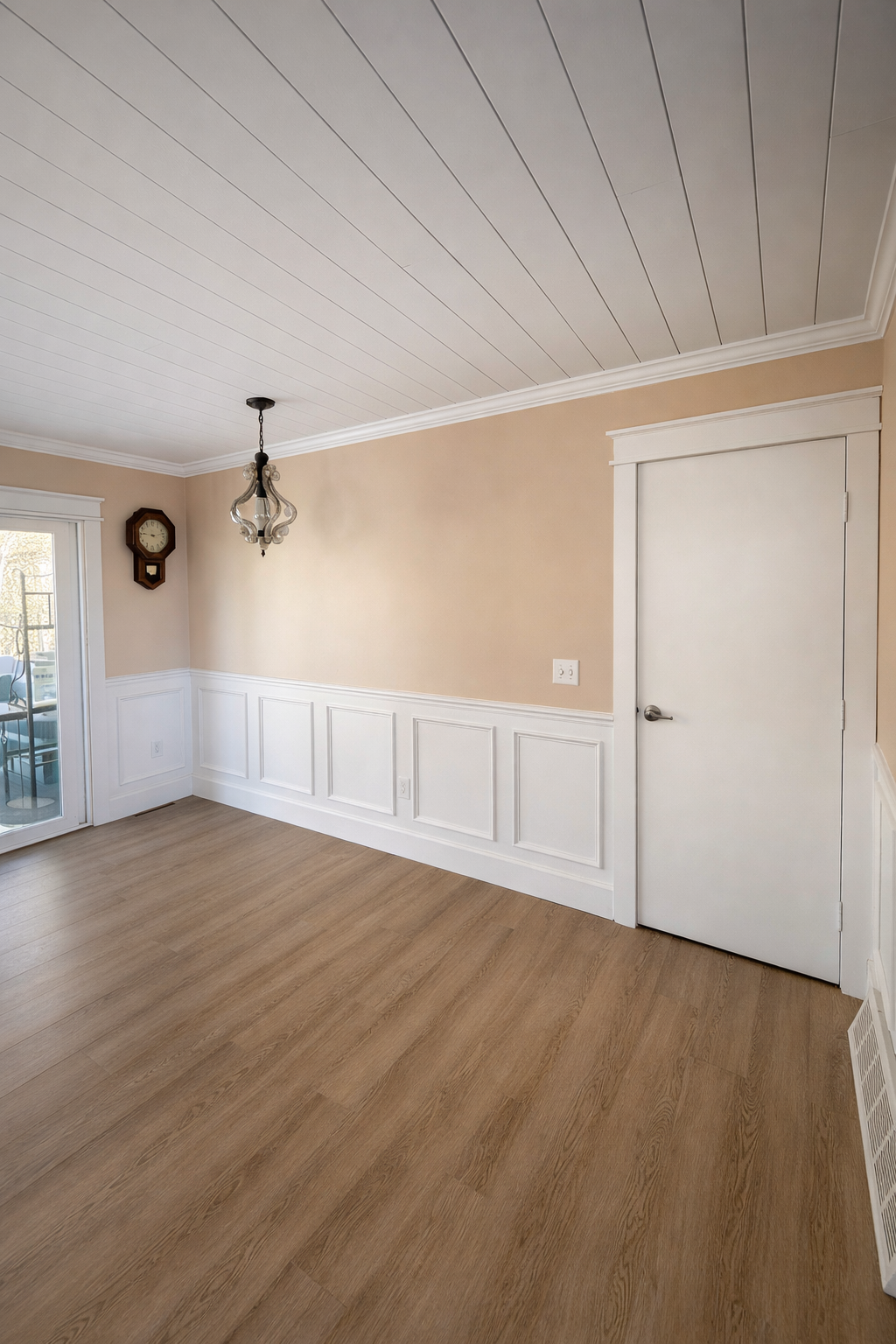 Wainscoting and trim in a finished room